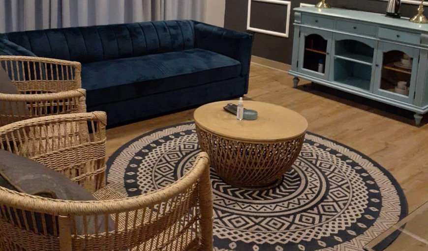The Sir Wellington Villa: The Sir Wellington Villa - Seating area