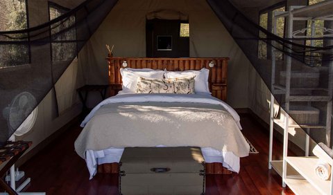 Intaba Luxury Tent: Queen size bed
