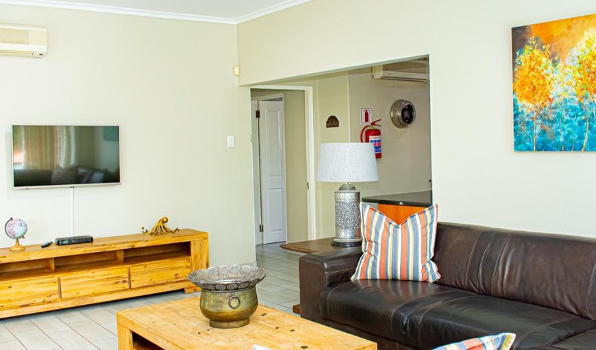 Self catering (1-6 Sleeper): Self catering (1-6 Sleeper) - Lounge area