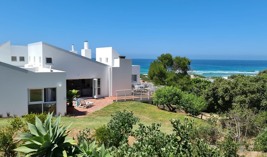 Welcome to Southern Cross Beach House in Southern Cross, Groot Brakrivier, Western Cape, South Africa
