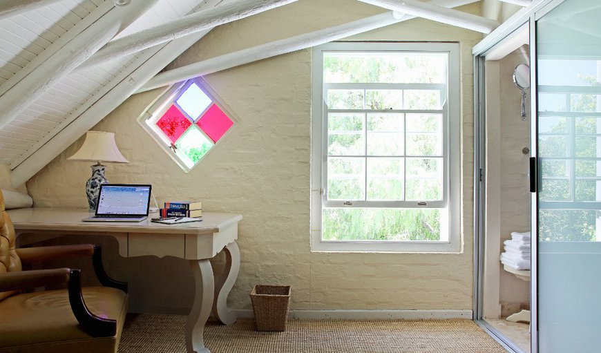 The Cockpit: Bedroom with study desk