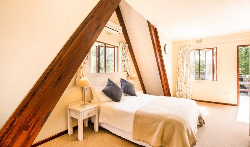 Sedgefield Island Holiday House: Bedroom with double bed