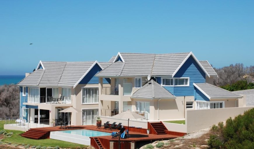 Welcome to Moya Manzi Beach House in Jeffreys Bay, Eastern Cape, South Africa