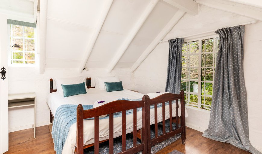 Kaaimans River Cottage: Bedroom with 2 single beds