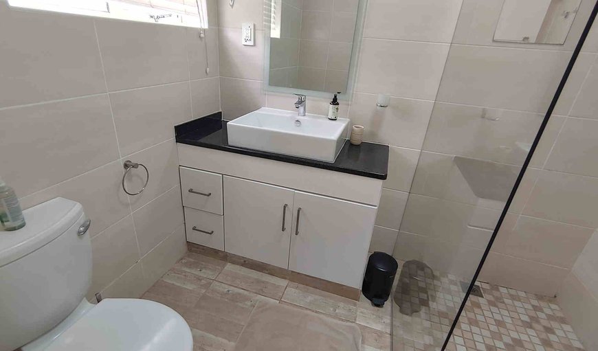PHEZULE, 74 Nkwazi Drive, Zinkwazi Beach: En-suite bathroom