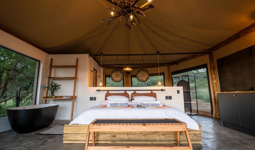 Ukusa Couple Tent: Ukusa Couple Unit - Bedroom with a king size bed