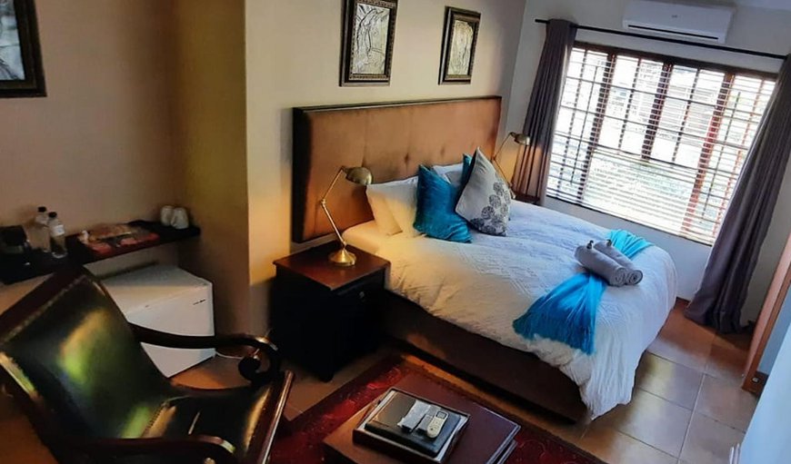 Room 2 - Luxury Queen: Room 2 - Luxury Queen - Bedroom with a queen size bed