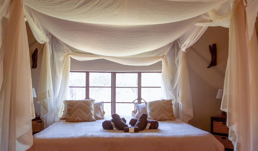 Kruger Bush Camp King: King Room - Bedroom with a king size bed