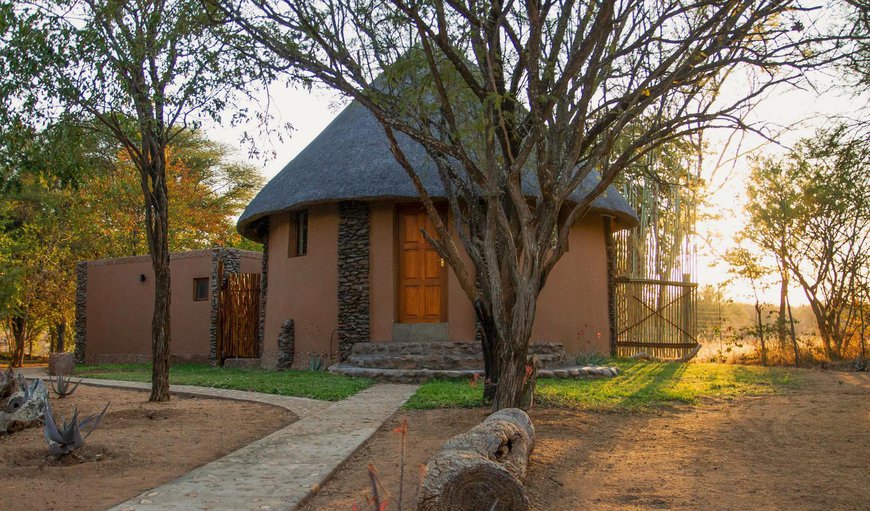 Savanna Chalet Lion: Honeymoon Chalet - Exterior