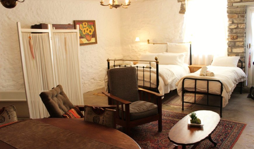 De Oude Waenhuys: Bedroom with a double & single bed