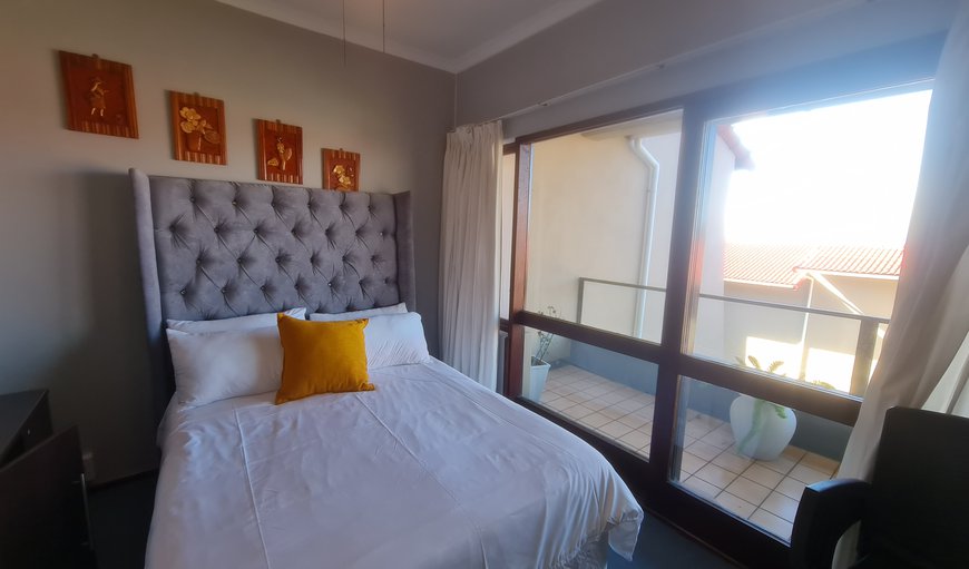 Corona Del Mar 10: Bedroom