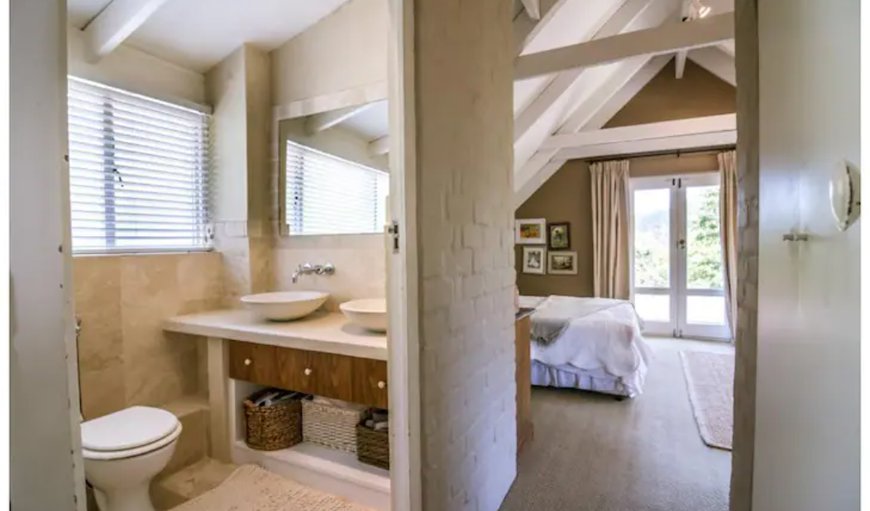 Self Catering House: Master bedroom en-suite