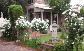 Art Lover's Guesthouse And Restaurant image