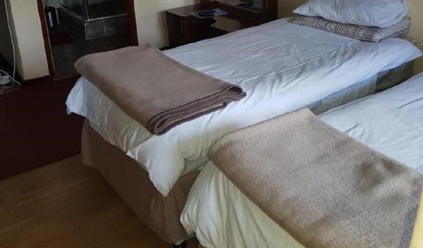 Self-Catering Twin Unit 8: Self-Catering Twin Unit 8 - Unit with 2 single beds