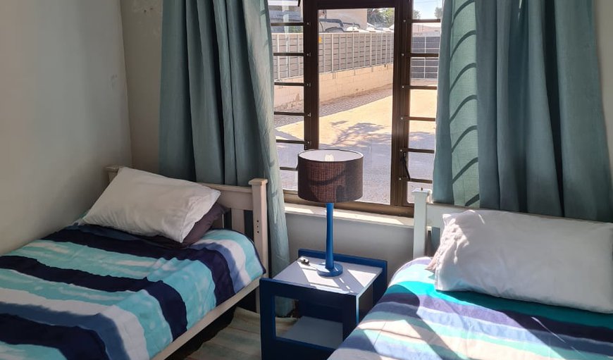 Self Catering Apartment: 2nd bedroom with 2 single beds