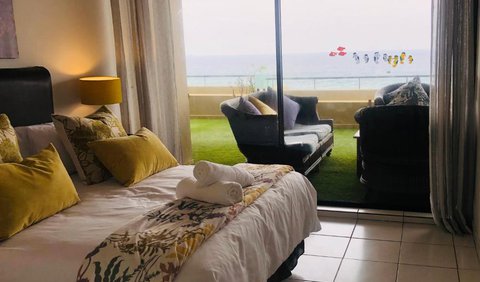 Sands Beach Front Luxury Umdloti: Bedroom with stunning views