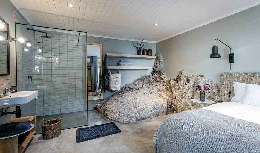 Llandudno Ocean Dream: Bedroom with a double bed