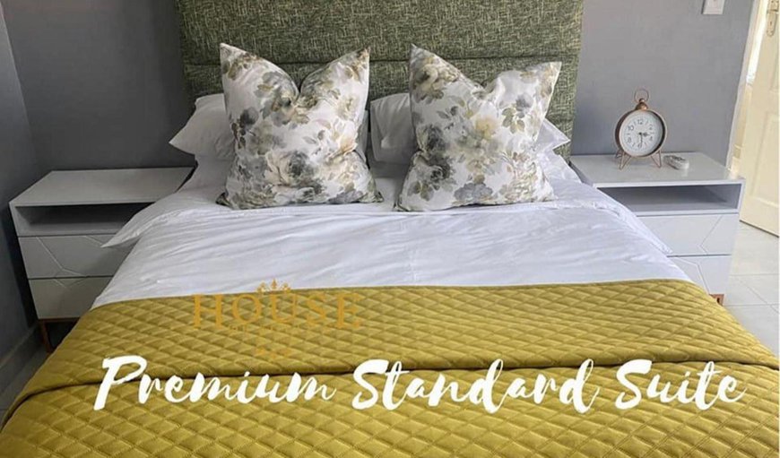 Premium Standard Suite: Premium Standard Suite - Bedroom with a queen size bed