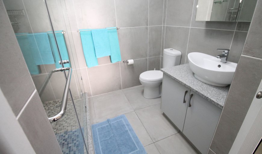 Laguna La Crete 32: En-suite bathroom with a shower