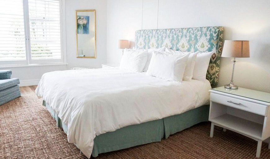 3/6/6 - 101 Bayview: Bedroom with a queen-size bed
