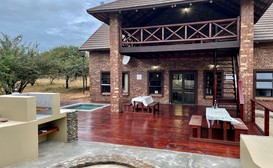 Nghala self-catering holiday home image