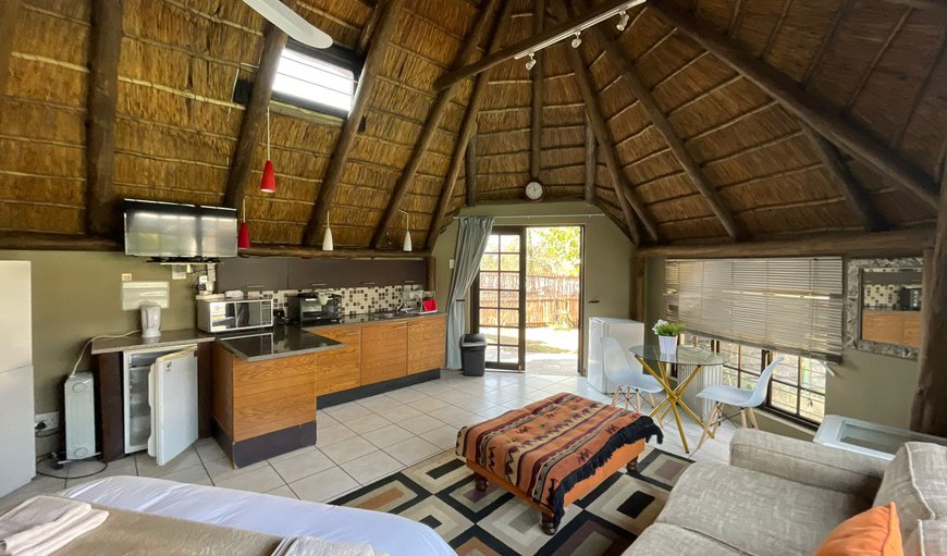 Grosvenor Cottages - Khaya Studio Unit in Bryanston, Johannesburg (Joburg), Gauteng, South Africa