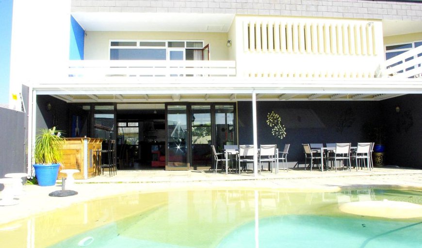 Welcome to Beachwood Inn in Melkbosstrand, Cape Town, Western Cape, South Africa