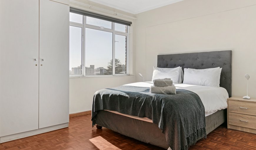 Spacious Self-catering Apartment: Bedroom