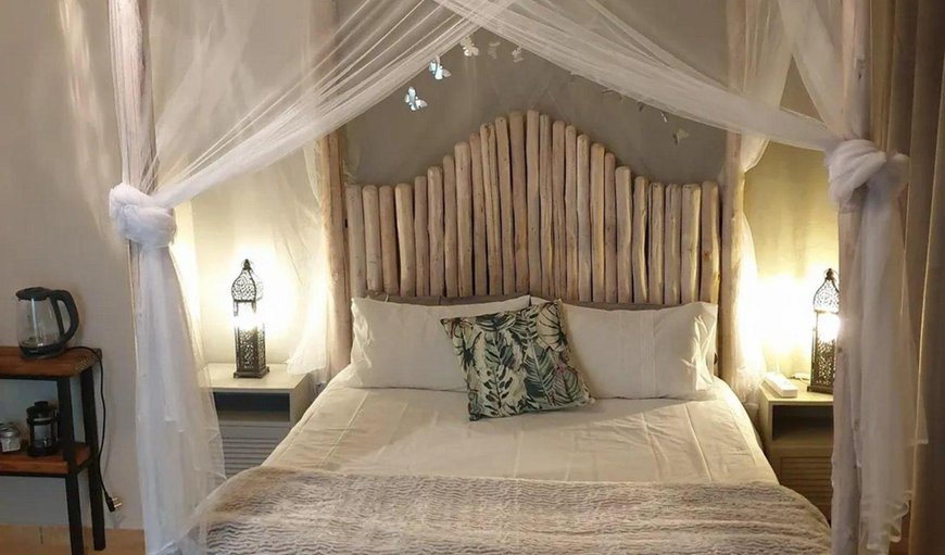 Standard Room: Standard Rooms - Bedroom with a queen size bed