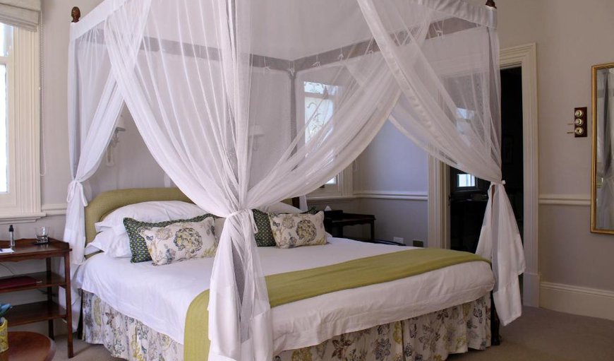 Luxury Double Rooms: Luxury Double Rooms - Bedroom with a king size bed