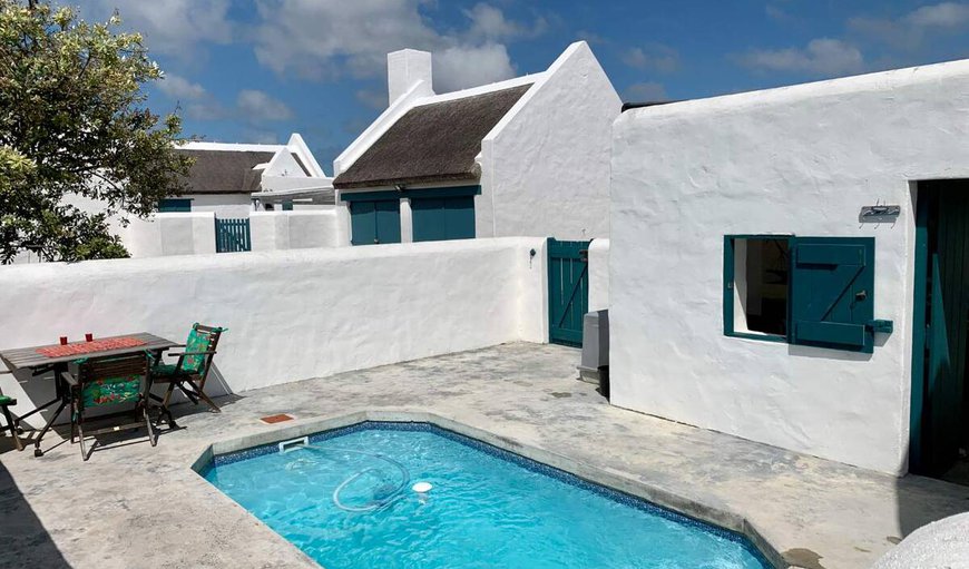 Welcome to Southern Hideaway in Langezandt, Struisbaai, Western Cape, South Africa