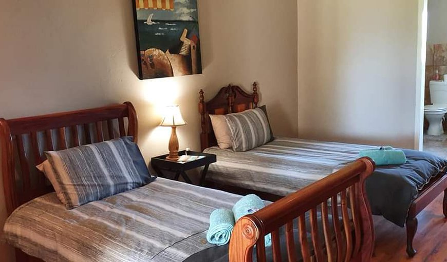 Bonsmara: Bonsmara - Bedroom with 2 single beds