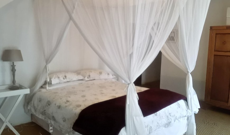 4 on Meiring: Bedroom with a double bed