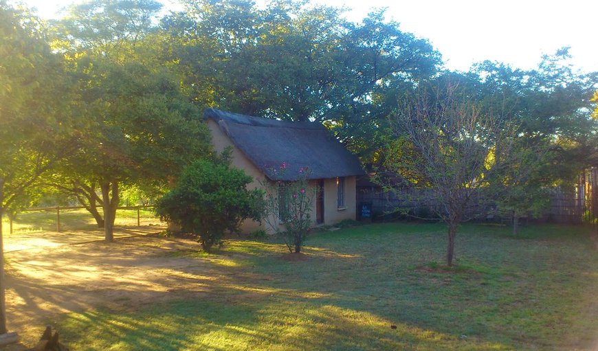 Quaint Cottage: Quaint Cottage - Beautiful exterior