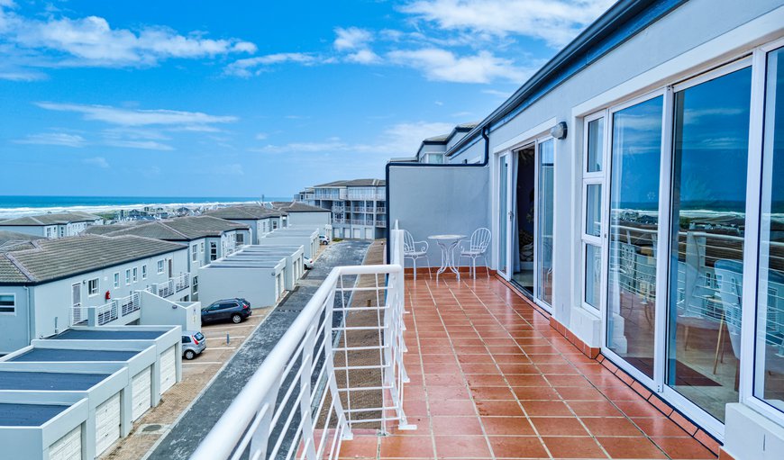Welcome to 42 Dolphin Ridge in Bloubergstrand, Cape Town, Western Cape, South Africa