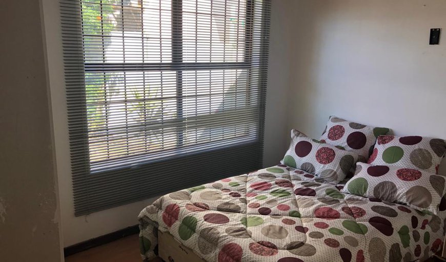 Weavers Nest: Bedroom with a double bed