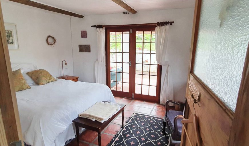 Self-catering sunny flatlette: Bedroom