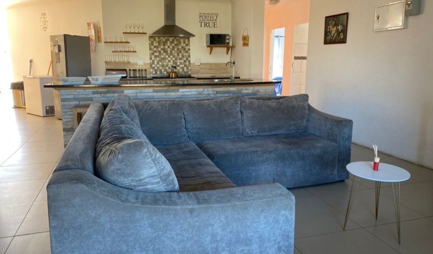 Lounge/Living area