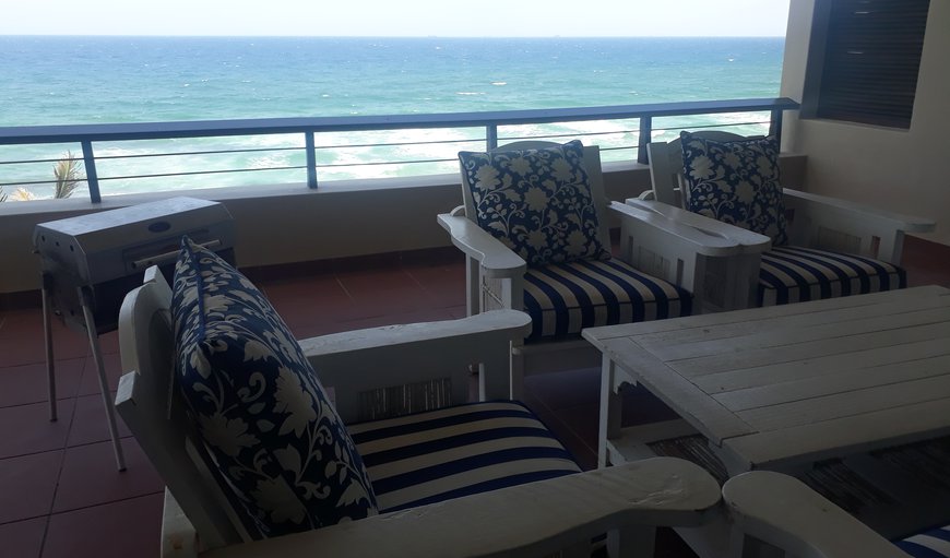 5 Sunrise Beach: Relax on the balcony with sea views