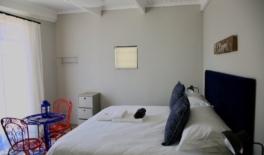 Paternoster Rentals - Into the mystic: Bedroom with a king size bed
