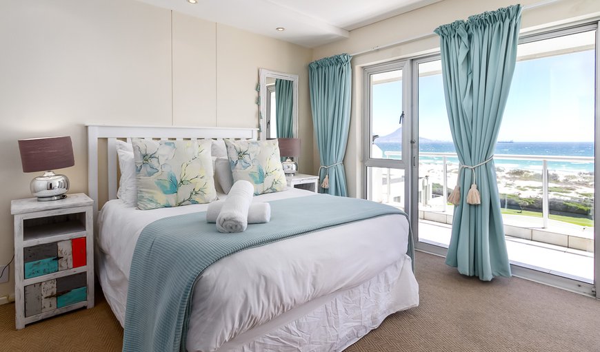Dolphin Beach C105: Bedroom