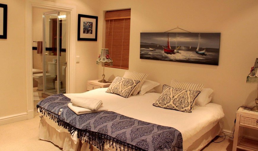 Holiday House: Bedroom with Double Bed