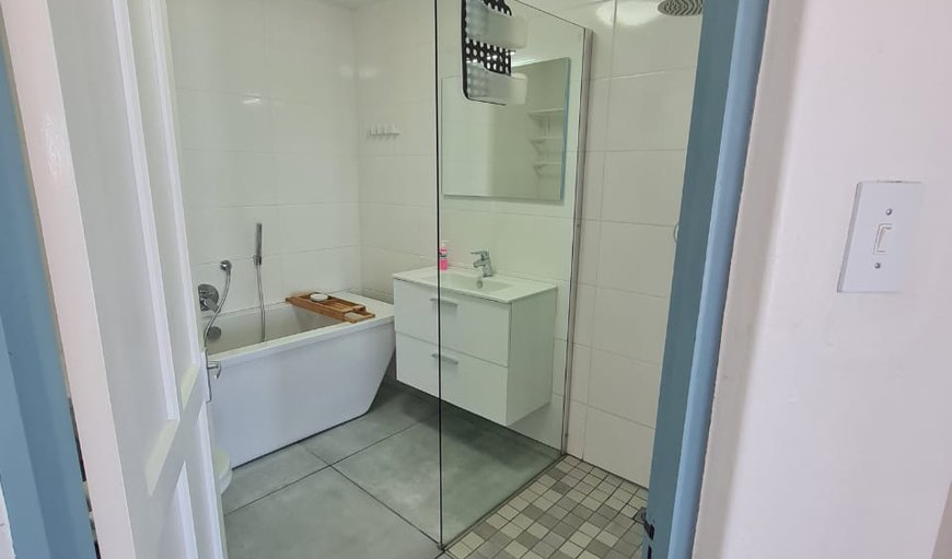 18 Le Paradis: En-suite bathroom