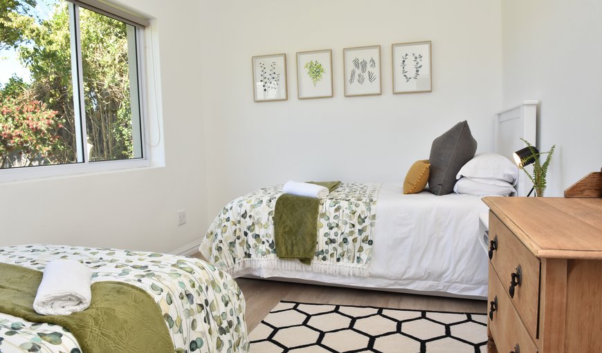 Fernkloof Cottage: Second bedroom