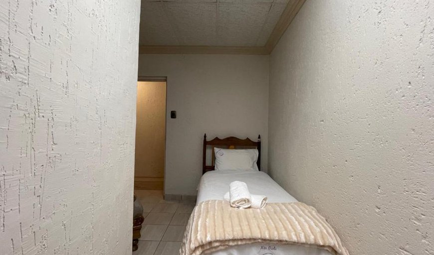 Owl 01 Single Room: Owl 01 Single Room