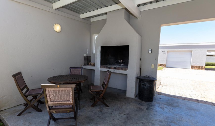 Duplex Unit 133: Duplex Unit 133 - Braai area