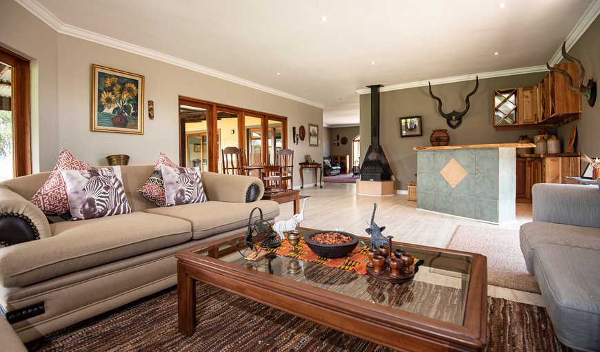 Luxury Villa Homestead: Guest Lounge