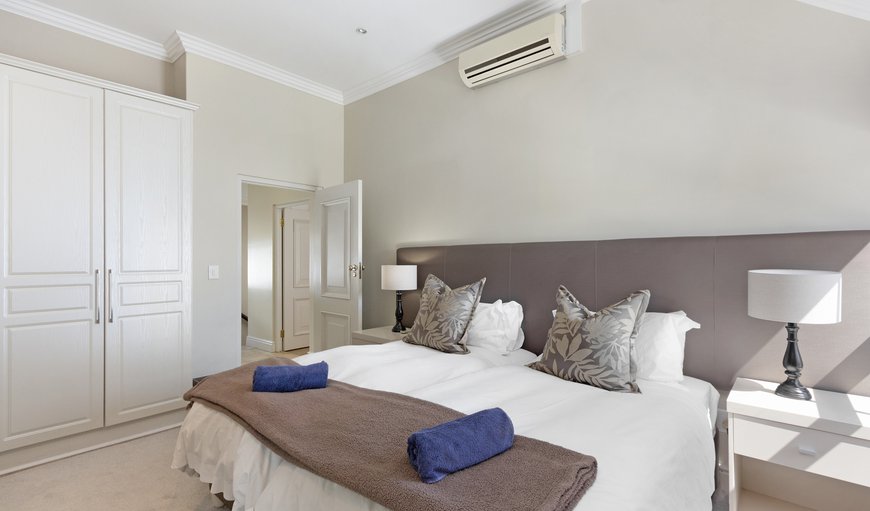 De Zalze 16: Both bedrooms are equipped with air conditioning and comprise of two single beds pushed together