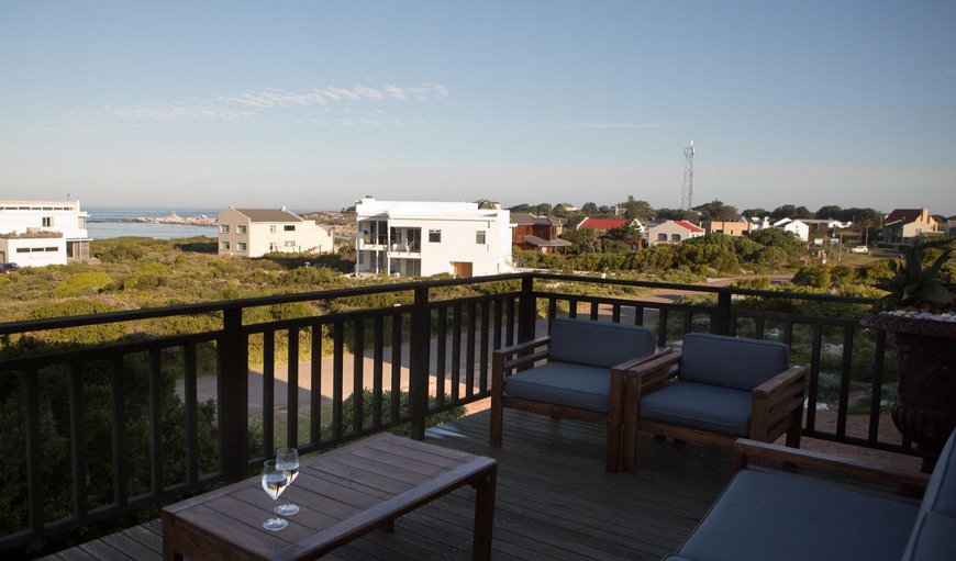 OnTheRocksBB Ocean View Suites: Balcony/Terrace