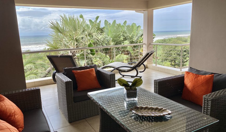 On the balcony there is outdoor furniture as well as two loungers - a perfect place to relax.